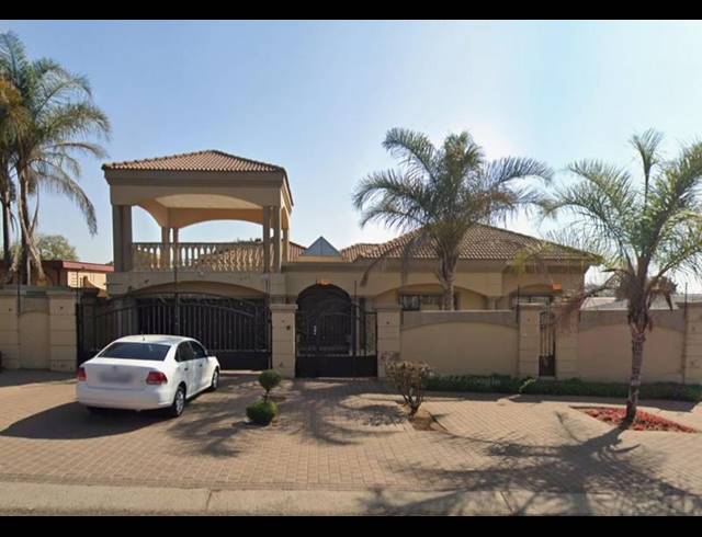 4 BEDROOM HOUSE FOR SALE IN LAUDIUM